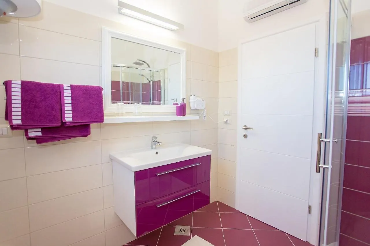 Villa Birikina Apartments With Pool Nova Vas  0*, Nova Vas (Porec) Croazia